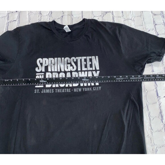Royal Apparel T-Shirt Men's Size XL Springsteen on Broadway St James Theatre - Picture 7 of 8
